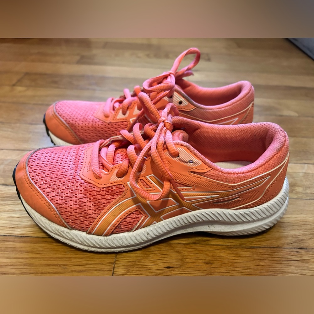 Girl’s Sneakers / ASICS Sneakers / Size 3.5